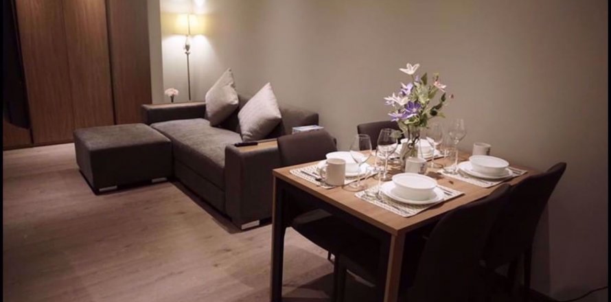 Condominio de 2 dormitorios en Bangkok, Tailandia en Park Origin Phromphong  № 77993
