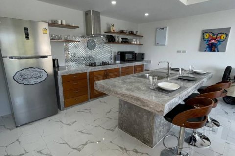 Apartment in Surat Thani, Thailand 2 bedrooms № 125983 - photo 7