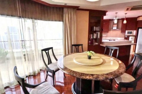 Dúplex de 3 dormitorios en Bangkok, Tailandia № 125986 - foto 4