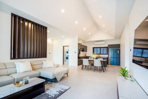 Chalet de 3 dormitorios en Hua Hin, Tailandia № 125980 - foto 8