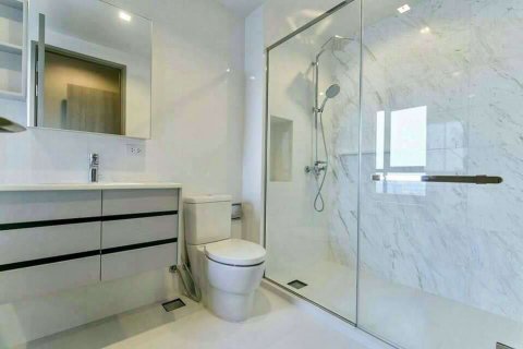 Dúplex de 1 dormitorio en Watthana, Bangkok, Tailandia № 76495 - foto 6