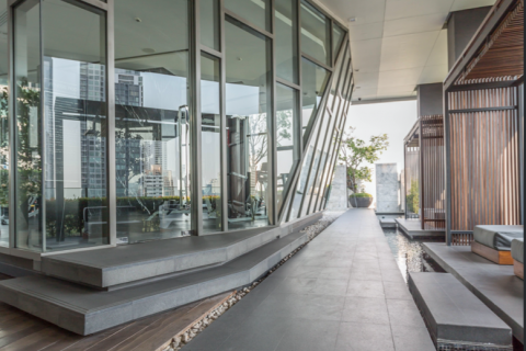 Dúplex de 1 dormitorio en Watthana, Bangkok, Tailandia № 76495 - foto 11