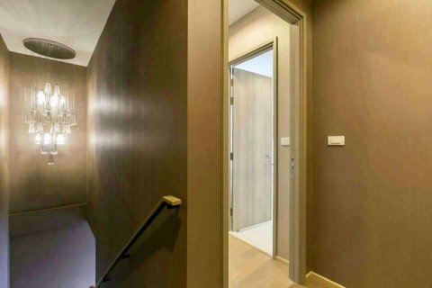 Dúplex de 1 dormitorio en Watthana, Bangkok, Tailandia № 76495 - foto 4