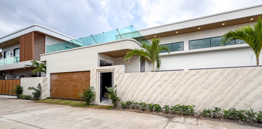 Casa de 3 dormitorios en Bang Lamung, Tailandia № 125727