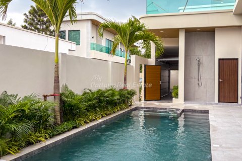 Casa de 3 dormitorios en Bang Lamung, Tailandia № 125727 - foto 3