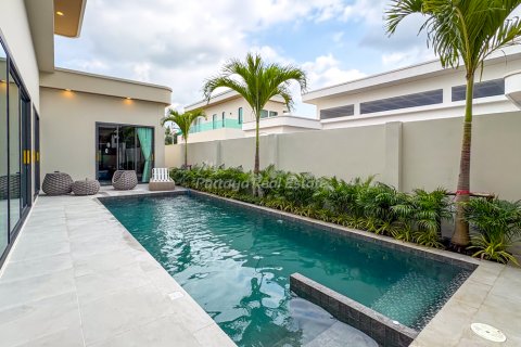 Casa de 3 dormitorios en Bang Lamung, Tailandia № 125727 - foto 2