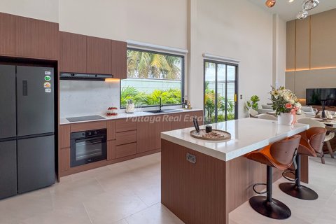 Casa de 3 dormitorios en Bang Lamung, Tailandia № 125727 - foto 4