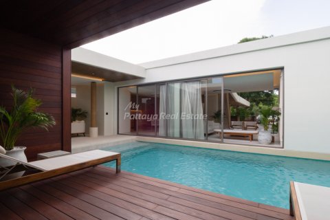 Casa de 3 dormitorios en Pattaya, Tailandia № 125729 - foto 4