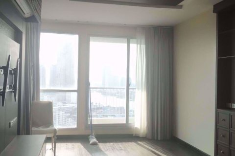 Condo in Bangkok, Thailand, 2 bedrooms in Rhythm Sathorn - Narathiwas № 77574