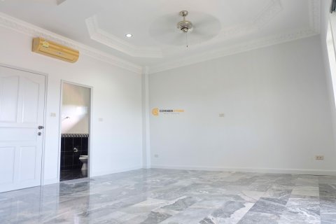 Estudio en Pattaya, Tailandia № 102941 - foto 30