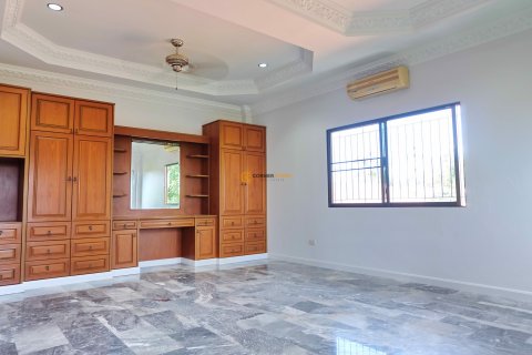 Estudio en Pattaya, Tailandia № 102941 - foto 24