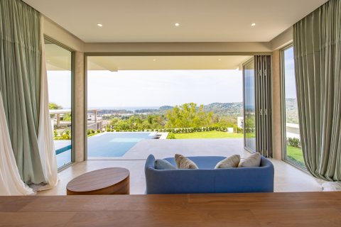 Chalet de 3 dormitorios en Layan Beach, Tailandia № 70984 - foto 11