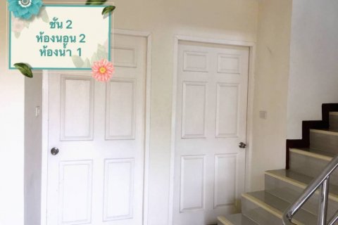 Adosado de 4 dormitorios en Phrae, Tailandia № 132656 - foto 4