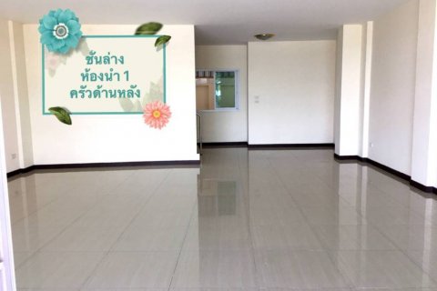 Adosado de 4 dormitorios en Phrae, Tailandia № 132656 - foto 3