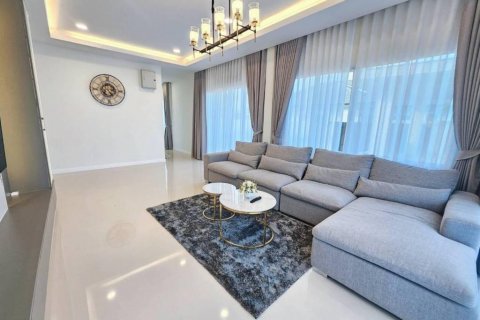 Villa in Pattaya, Thailand 3 Schlafzimmer № 132657 - Foto 3