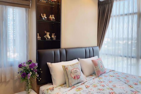 Condominio de 2 dormitorios en Phasi Charoen, Bangkok, Tailandia № 76187 - foto 9