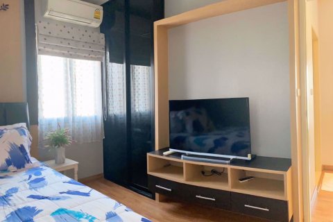 Condominio de 2 dormitorios en Phasi Charoen, Bangkok, Tailandia № 76187 - foto 14