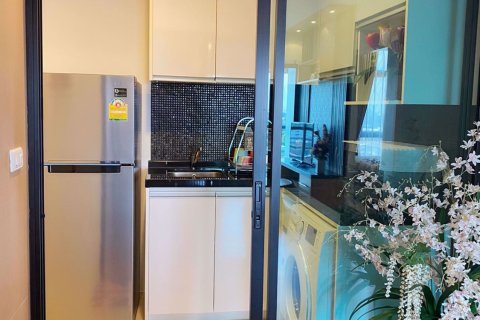 Condominio de 2 dormitorios en Phasi Charoen, Bangkok, Tailandia № 76187 - foto 7