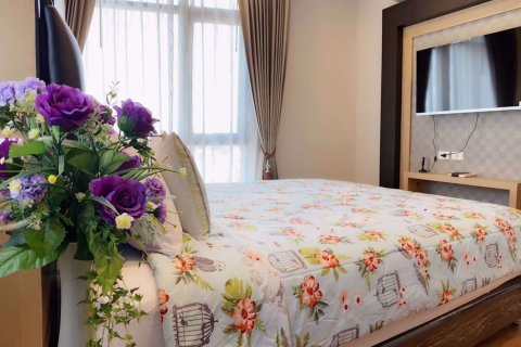 Condominio de 2 dormitorios en Phasi Charoen, Bangkok, Tailandia № 76187 - foto 11