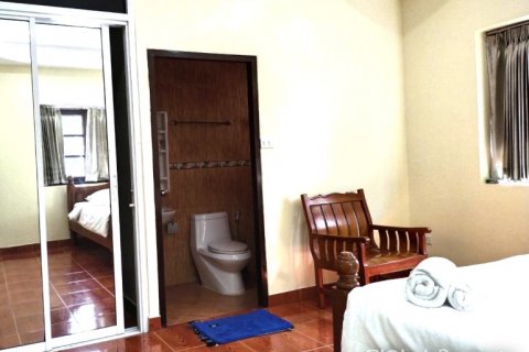 Casa de 5 dormitorios en Pattaya, Tailandia № 81904 - foto 26