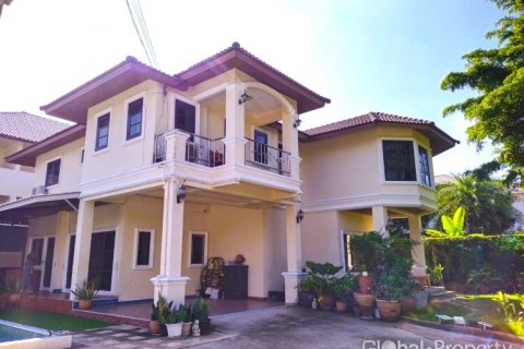 Maison à Pattaya, Thaïlande 5 chambres № 81904