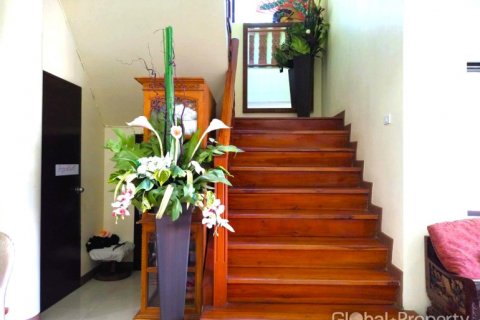 Casa de 5 dormitorios en Pattaya, Tailandia № 81904 - foto 11