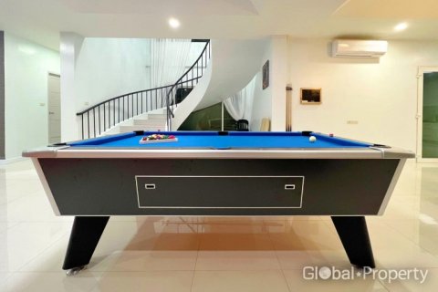 Casa de 6 dormitorios en Pattaya, Tailandia № 81903 - foto 5