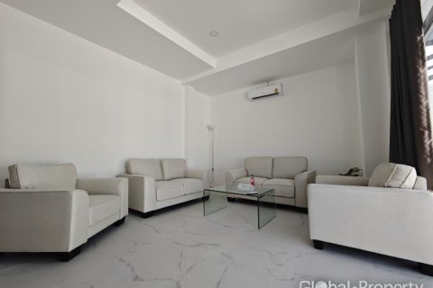 Haus in Pattaya, Thailand 4 Schlafzimmer № 144372 - Foto 16