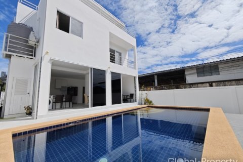 Haus in Pattaya, Thailand 4 Schlafzimmer № 144372 - Foto 2