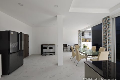 Haus in Pattaya, Thailand 4 Schlafzimmer № 144372 - Foto 6