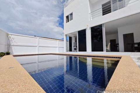 Haus in Pattaya, Thailand 4 Schlafzimmer № 144372