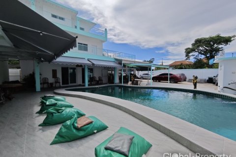 Local comercial 350 m2 en Pattaya, Tailandia № 144374 - foto 3