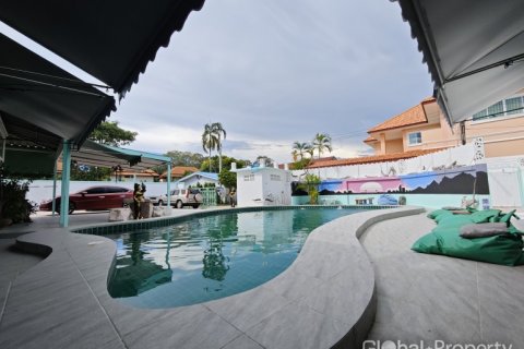 Local comercial 350 m2 en Pattaya, Tailandia № 144374 - foto 4