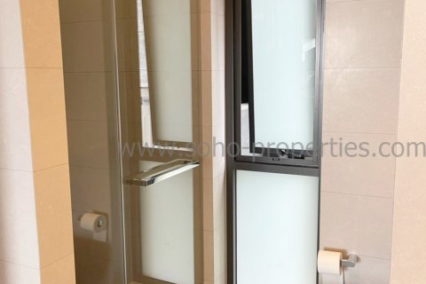 Condominio de 3 dormitorios en Bangkok, Tailandia № 143534 - foto 17