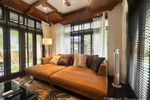 Casa de 4 dormitorios en Pattaya, Tailandia № 144373 - foto 6