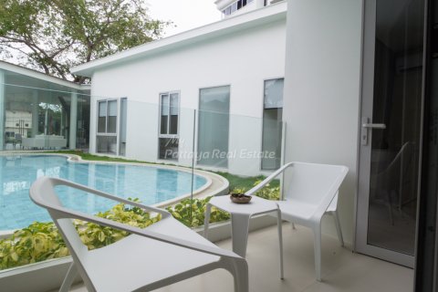 Condominio de 1 dormitorio en Bang Lamung, Tailandia № 125706 - foto 11