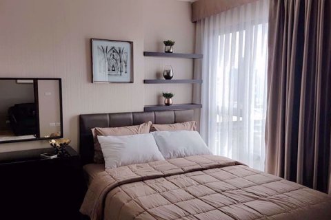 Condominio de 2 dormitorios en Ratchathewi, Bangkok, Tailandia № 76180 - foto 4