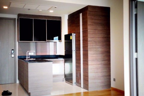Condominio de 1 dormitorio en Khlong Toei, Bangkok, Tailandia № 76177 - foto 4