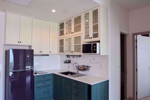 Condominio de 2 dormitorios en Huai Khwang, Bangkok, Tailandia № 76176 - foto 3