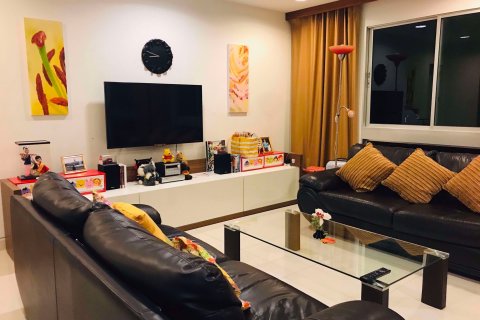 Condominio de 2 dormitorios en Bang Na, Bangkok, Tailandia № 76182 - foto 2