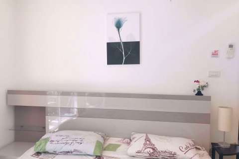 Condominio de 2 dormitorios en Bang Na, Bangkok, Tailandia № 76182 - foto 12
