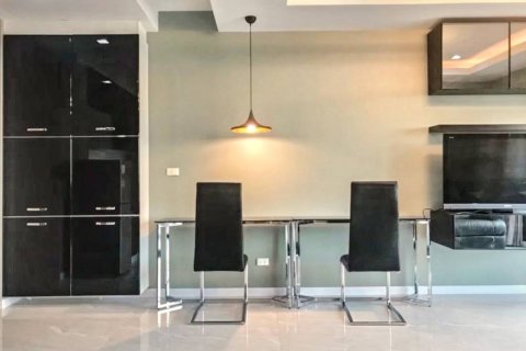 Condominio de 1 dormitorio en Bangkok, Tailandia № 116002 - foto 2