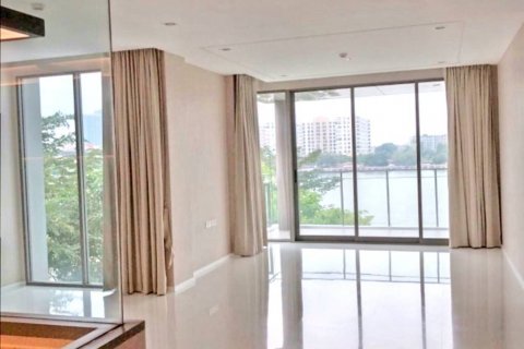 Condominio de 2 dormitorios en Bang Sue, Bangkok, Tailandia № 116001 - foto 4