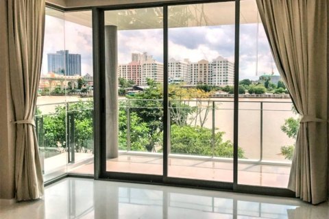 Condominio de 2 dormitorios en Bang Sue, Bangkok, Tailandia № 116001 - foto 2
