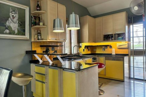 Casa de 3 dormitorios en Phuket, Tailandia № 115999 - foto 6