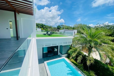 Chalet de 3 dormitorios en Bang Tao, Tailandia № 75719 - foto 3