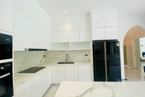 Chalet de 3 dormitorios en Bang Tao, Tailandia № 75719 - foto 19