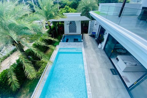 Chalet de 3 dormitorios en Bang Tao, Tailandia № 75719