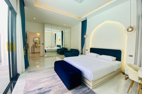 Chalet de 3 dormitorios en Bang Tao, Tailandia № 75719 - foto 7