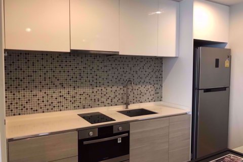 Condominio de 1 dormitorio en Watthana, Bangkok, Tailandia № 77136 - foto 7